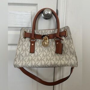 Michael Michael Kors Hamilton West East Satchel Beige Signature